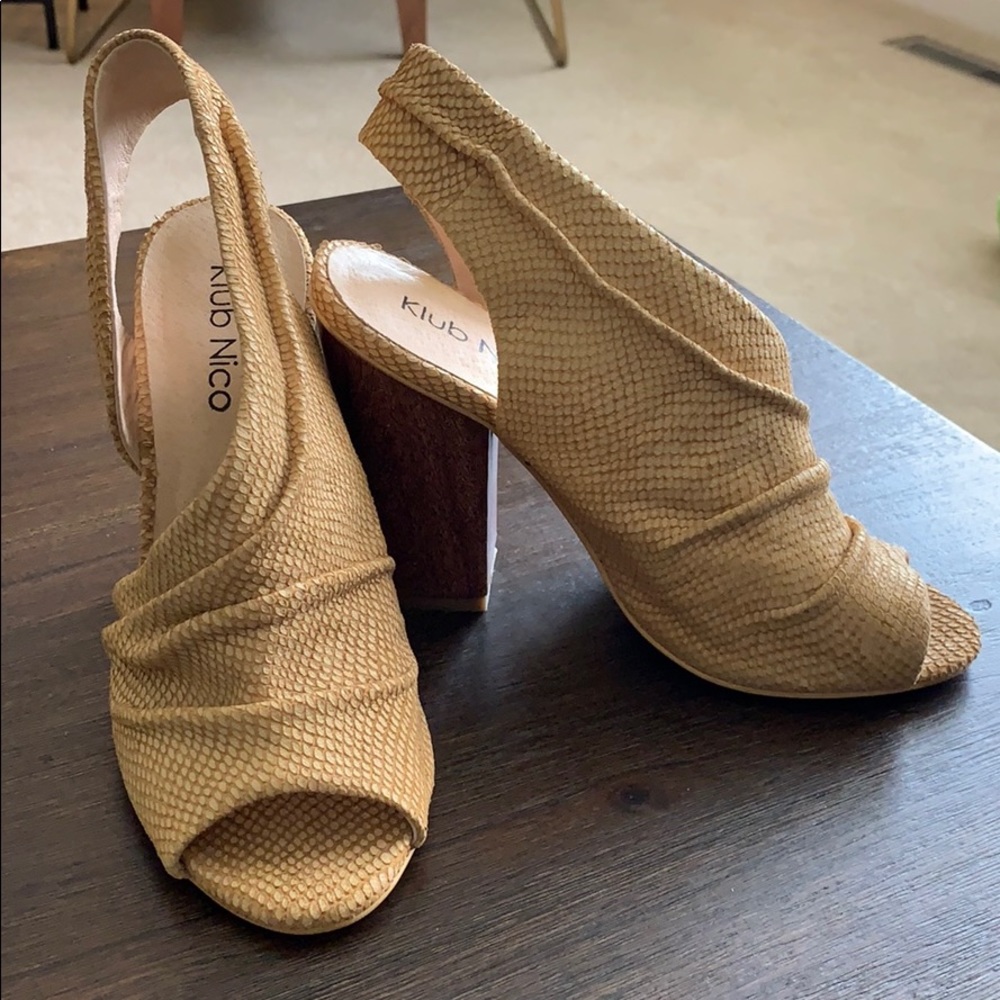 Klub Nico heels. Reposhing.